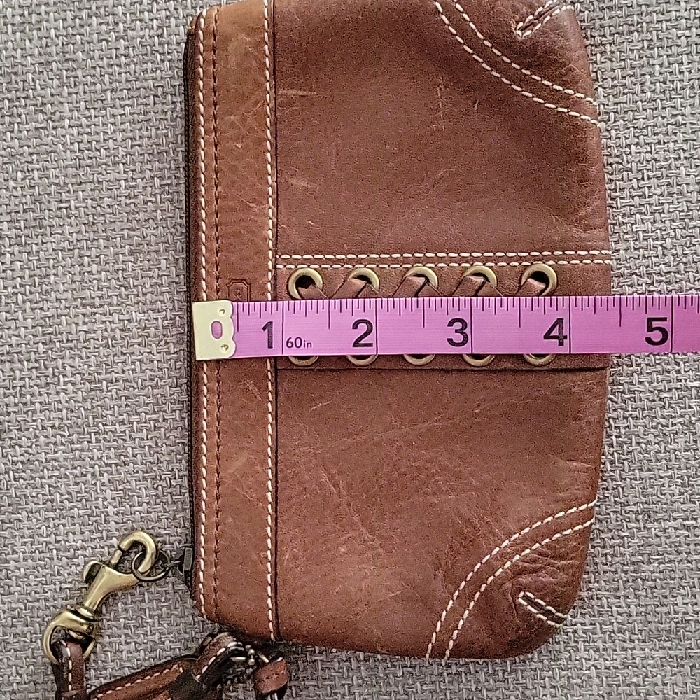 Vintage Coach wristlet - Picture 5 of 8